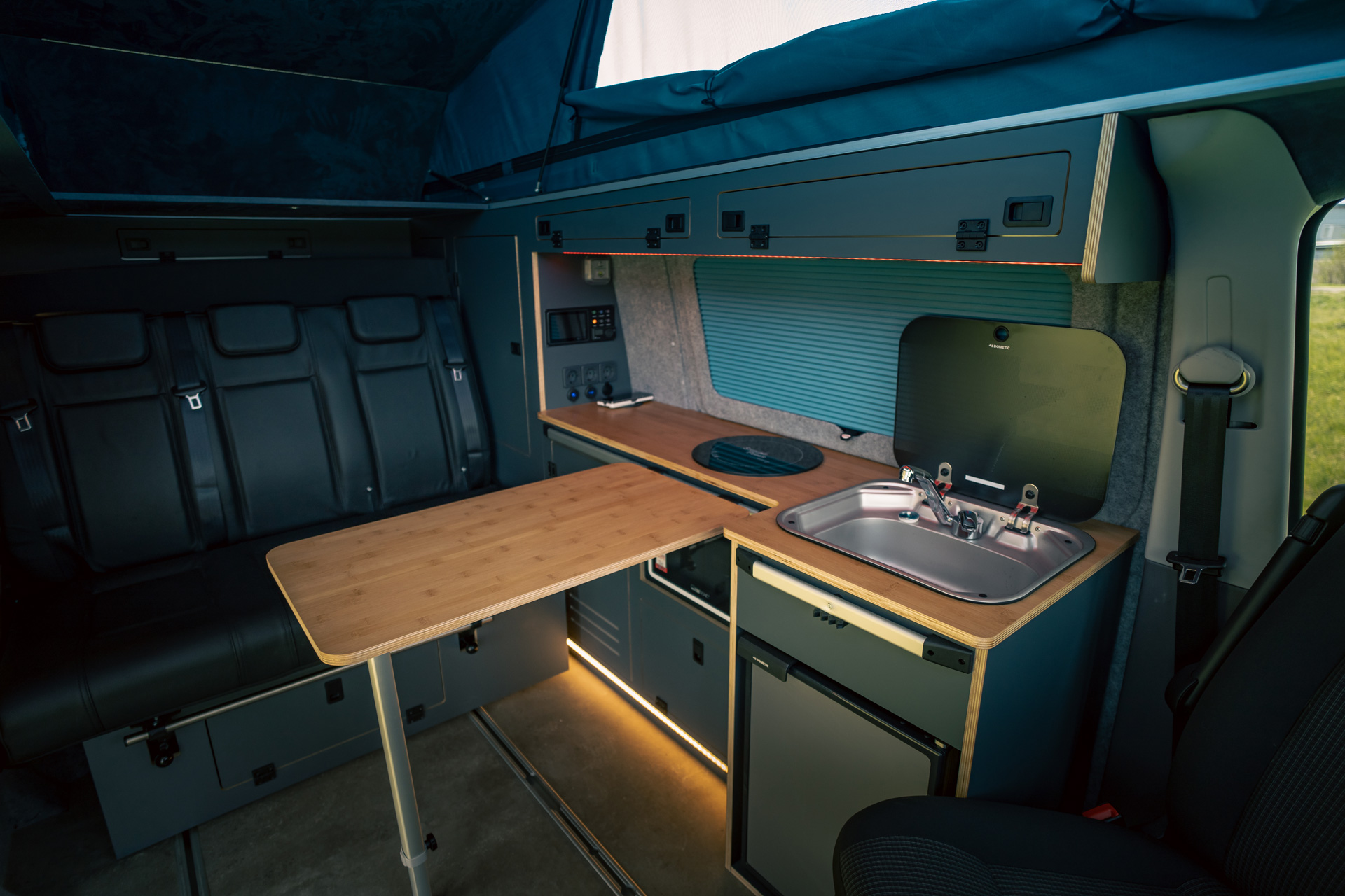VW Transporter 4Motion Campervan (12)