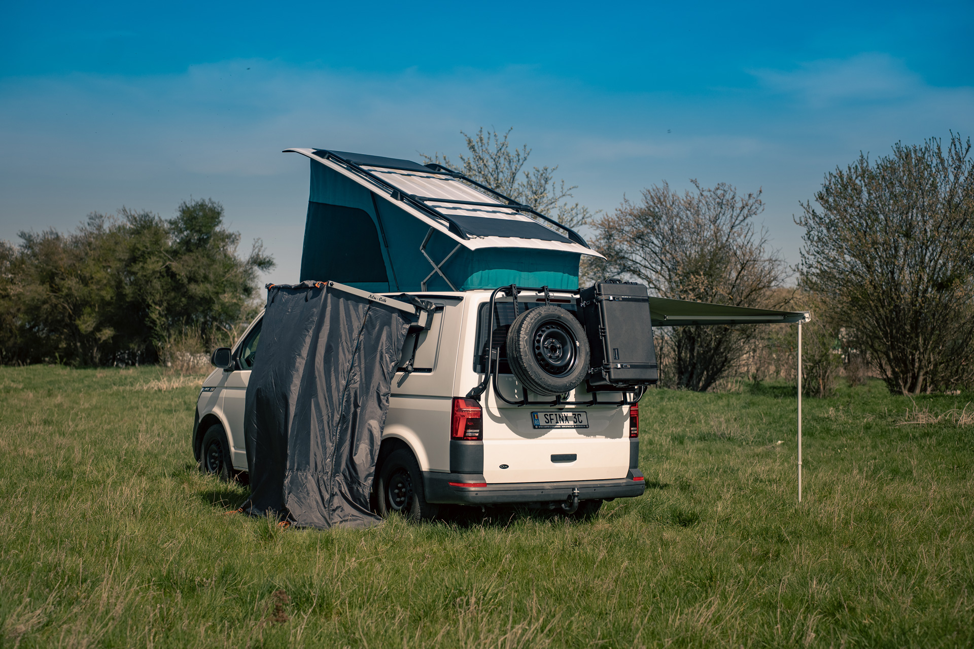VW Transporter 4Motion Campervan (20)