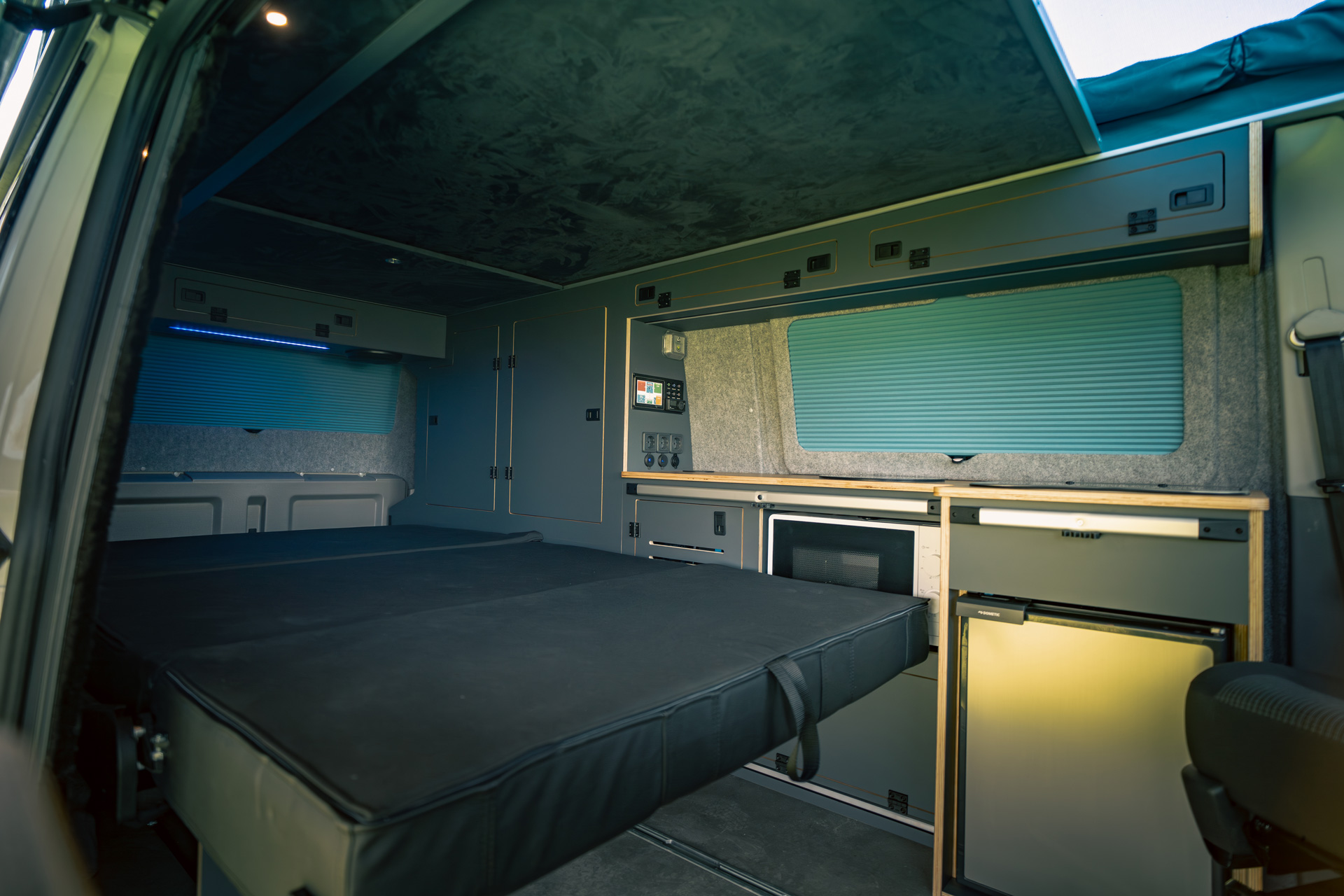 VW Transporter 4Motion Campervan (5)