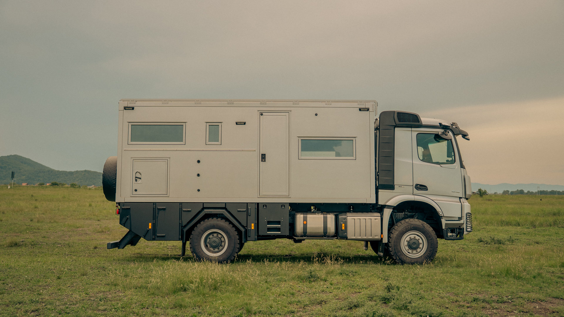 Mercedes Arocs – Camion de expeditie (1)