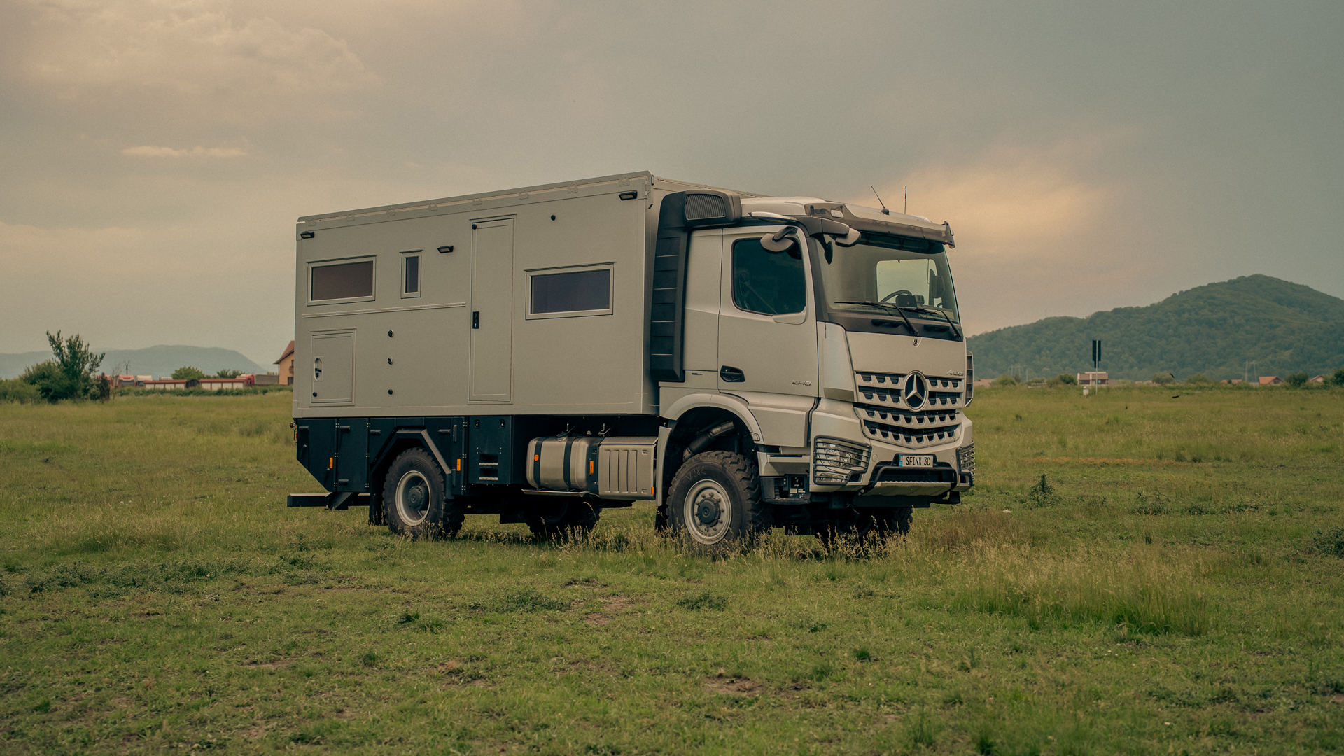 Mercedes Arocs – Camion de expeditie (5)